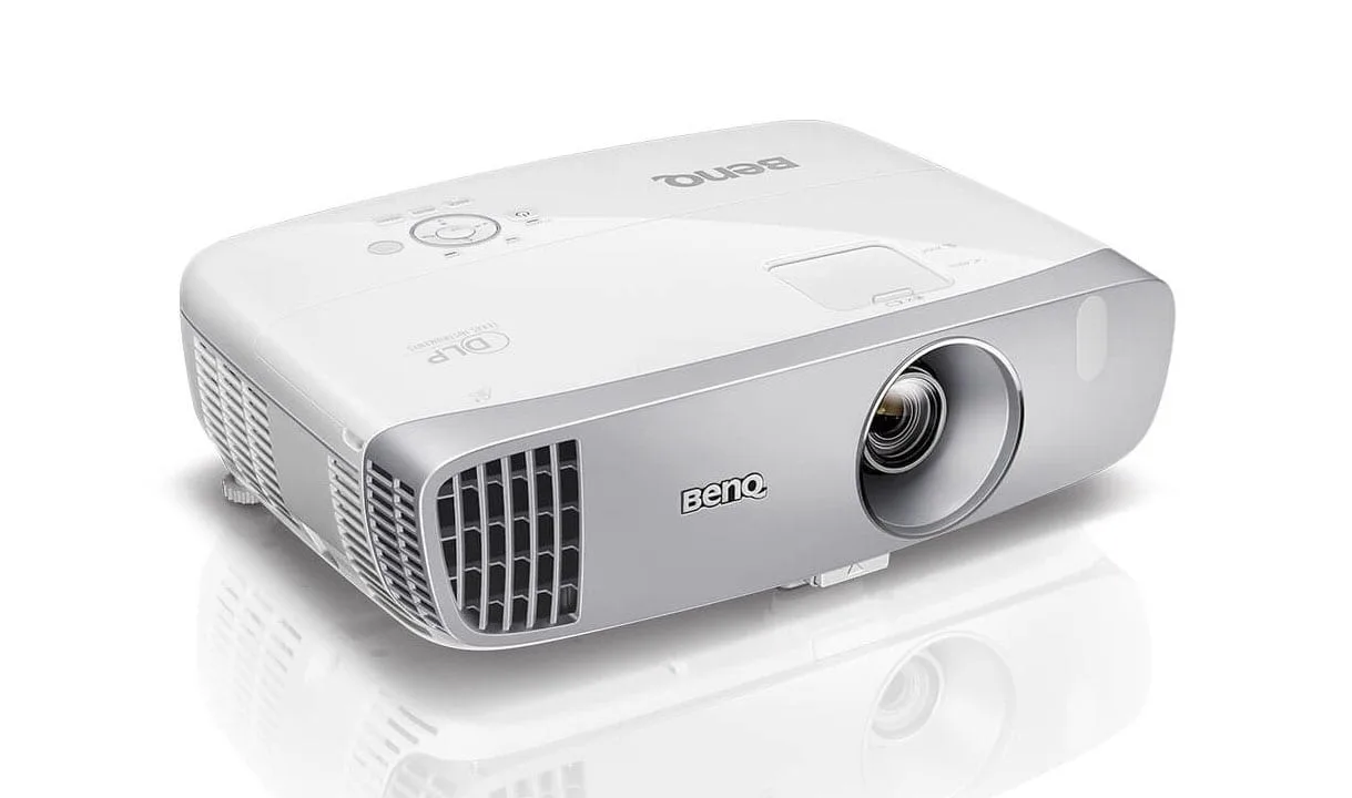 BenQ HT2050A projector