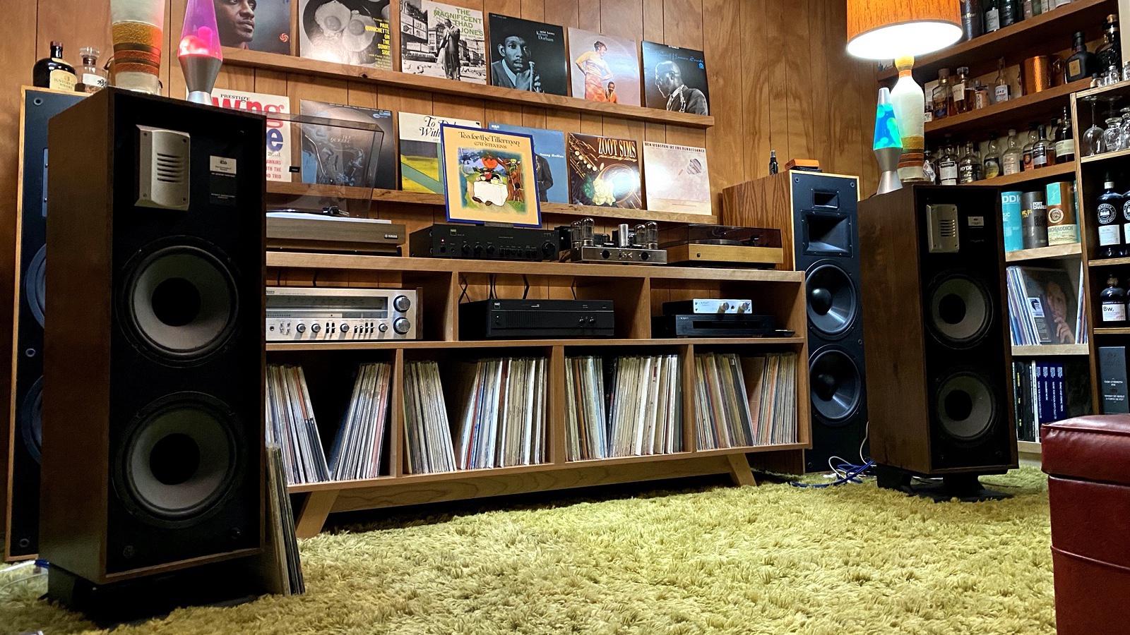 Chasing the perfect loudspeaker: ESS PS4A in rotation, and Klipsch KLF 30 on the bench.