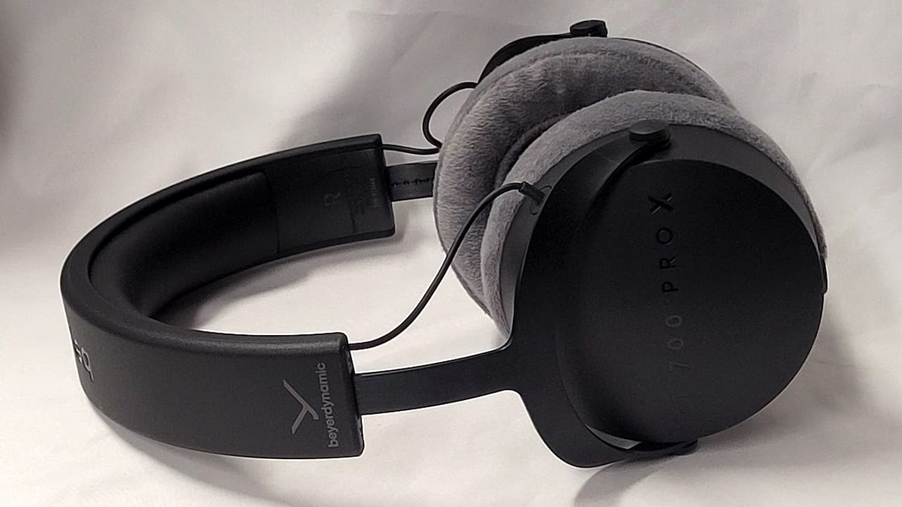 Beyerdynamic DT 700 Pro X Headphones