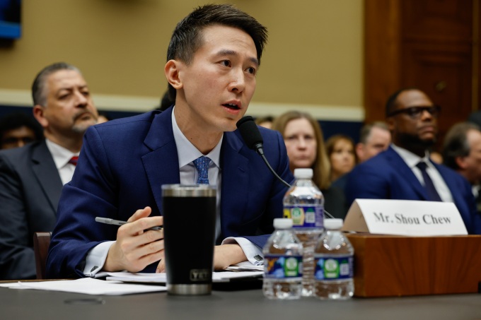 TikTok CEO Shou Zi Chew testifying
