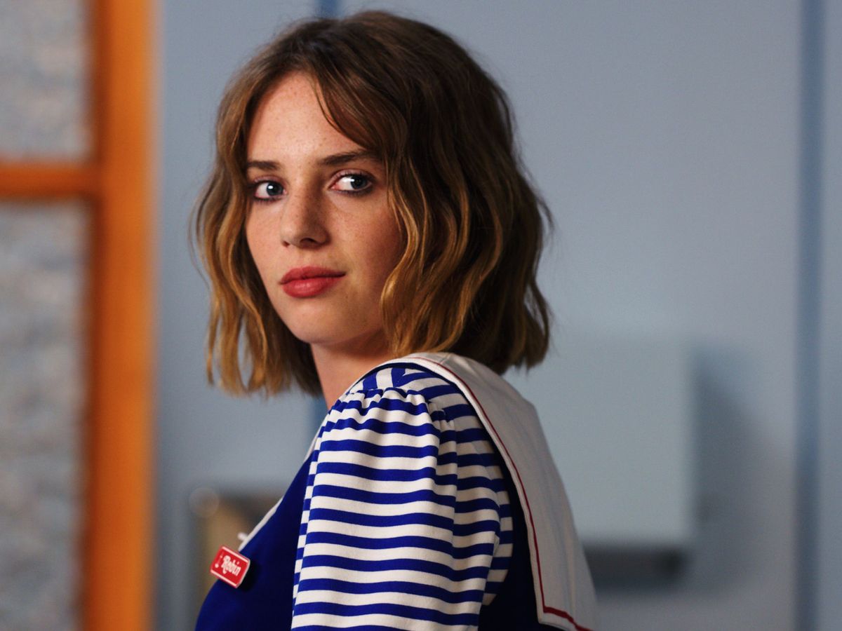 Is Maya Hawke Gay