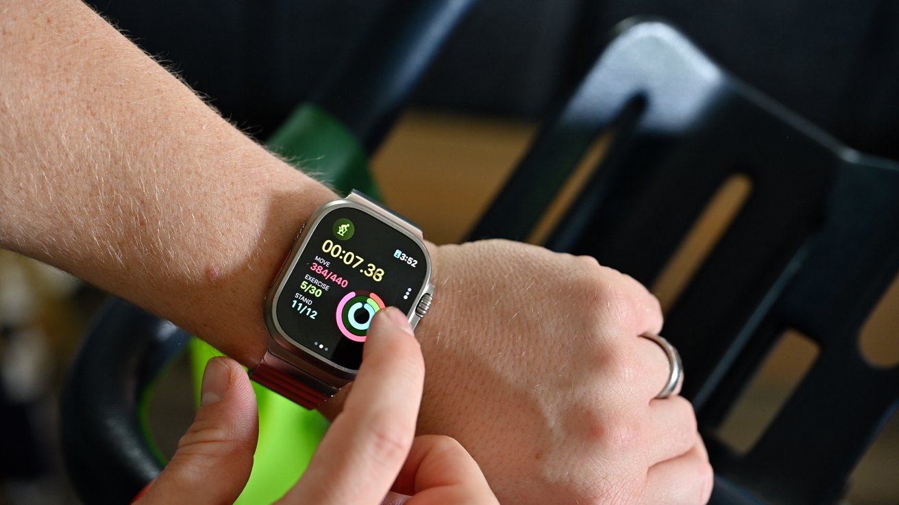 Starting a cycling workout on Apple Watch