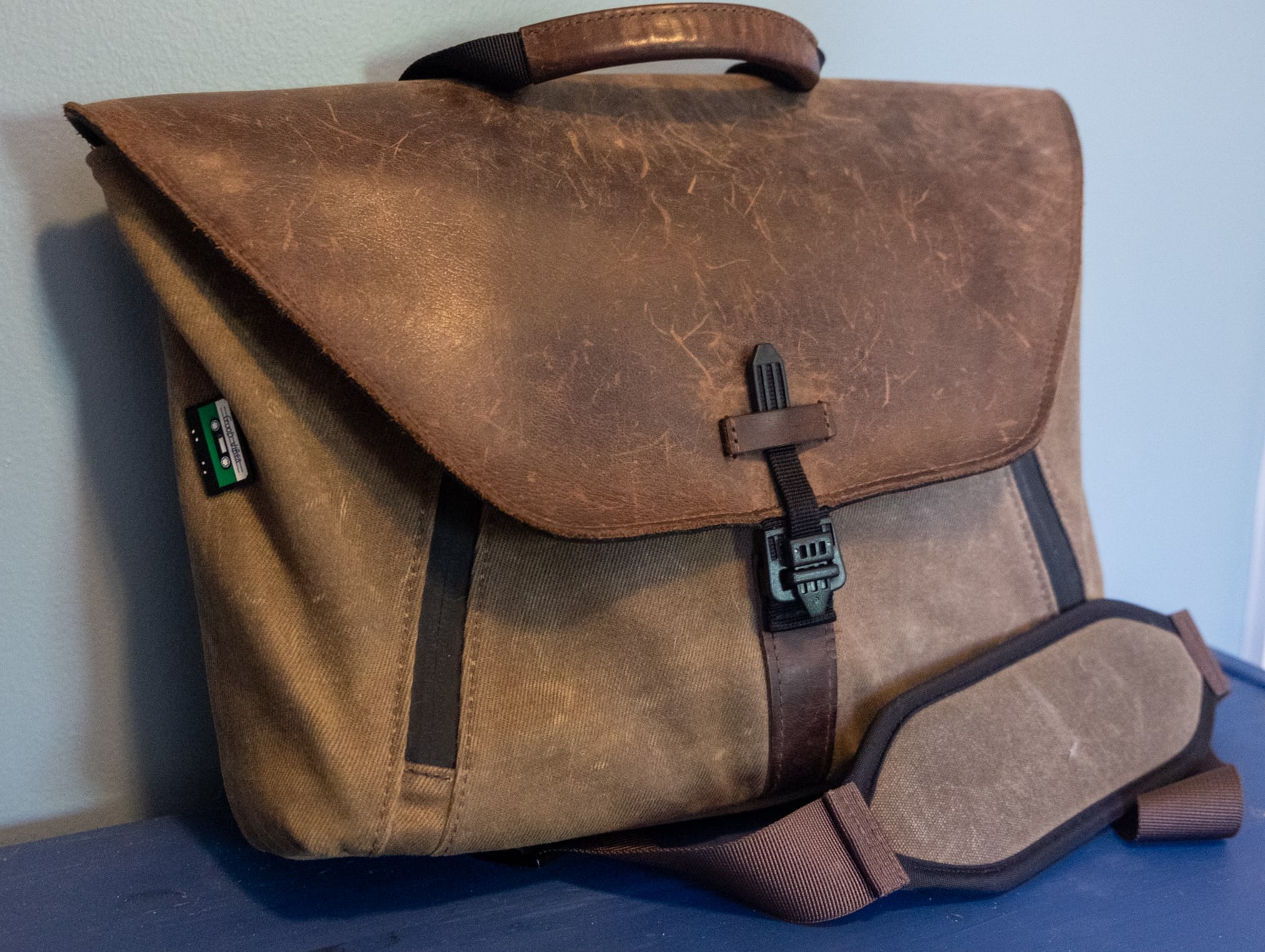 Waterfield Staad Attaché